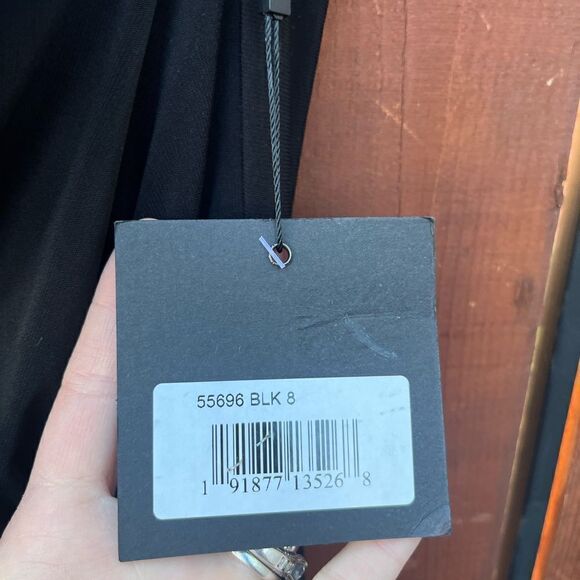 Mac Duggal 55696 Black One Sleeve Beaded Cuff Side Twist Gown NWT - Picture 5 of 9